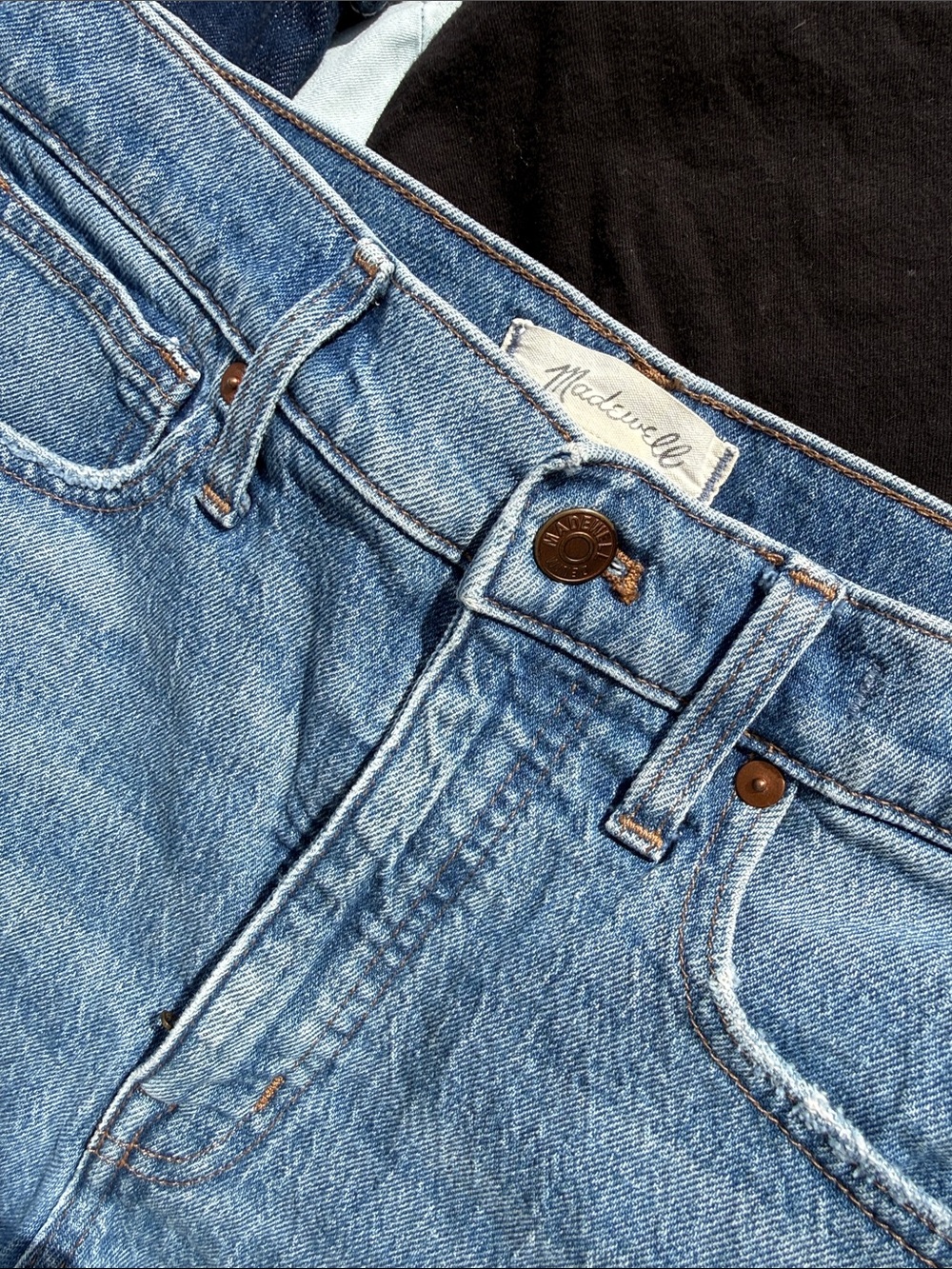 Madewell Light Wash Relaxed Jeans • size 27